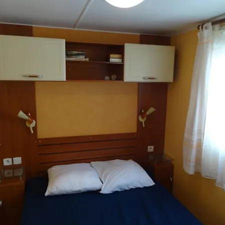 Mobil-home Fouras, 3 Pieces, 4 Personnes - Fr-1-709-30 Fouras